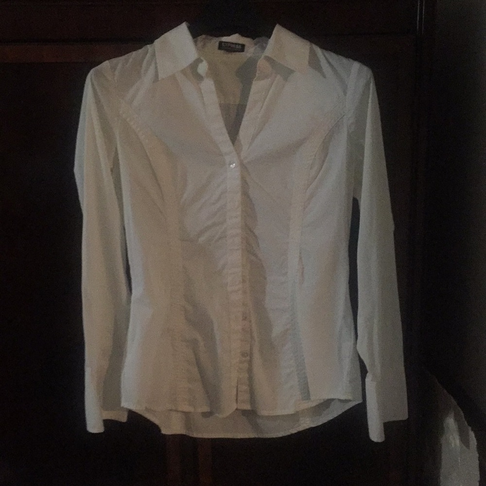 White fitted button down shirt